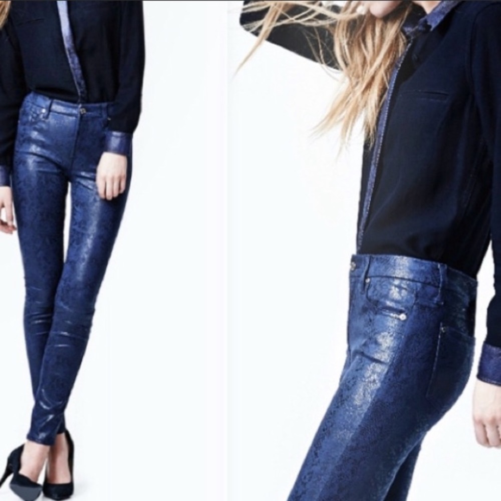 7FAM Snakeskin Embossed Knee Seam Skinny Jeans 26